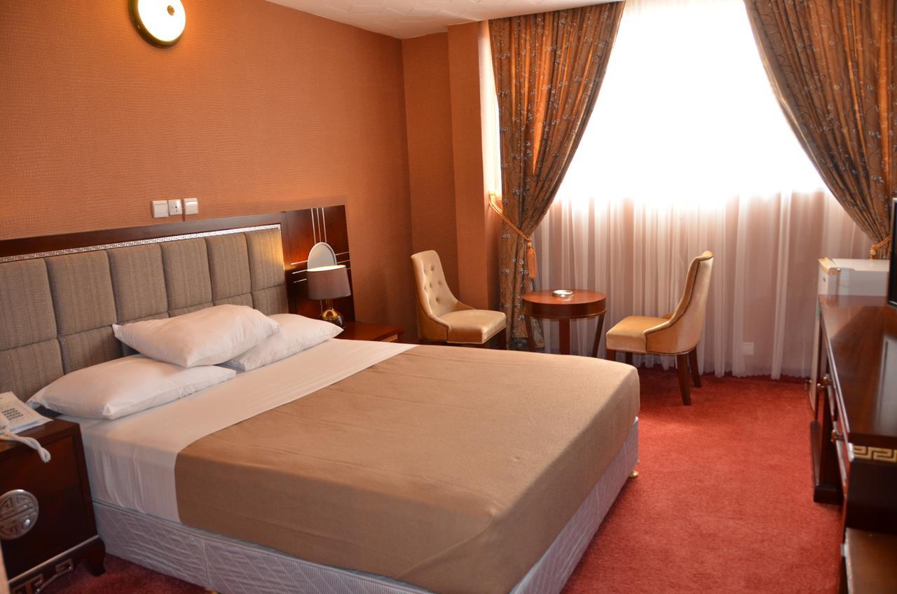 Hotel Palm Beach Ouagadougou Exteriör bild