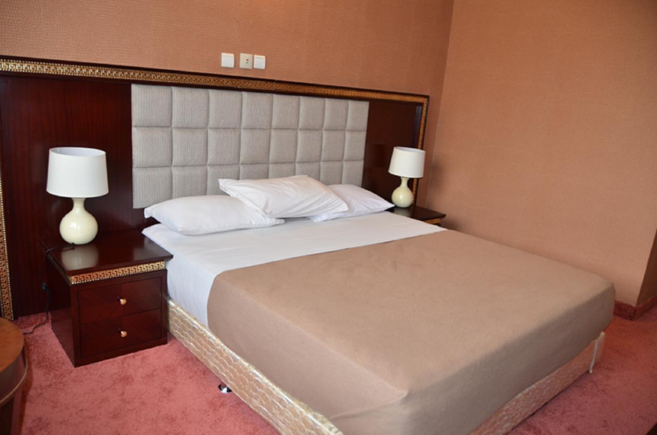 Hotel Palm Beach Ouagadougou Exteriör bild